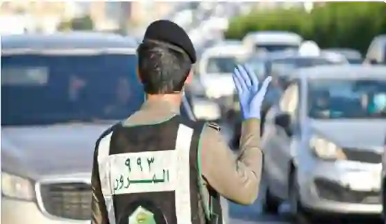 المرور السعودي يكشف عن رسوم نقل ملكية اللوحات عبر أبشر